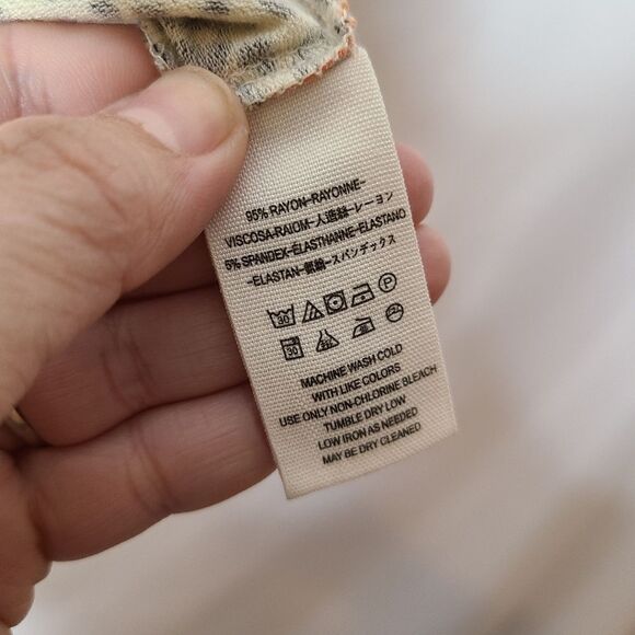 Free People Hear Me‎ Roar Animal print Floral Top Blouse Keyhole XS - Picture 3 of 6